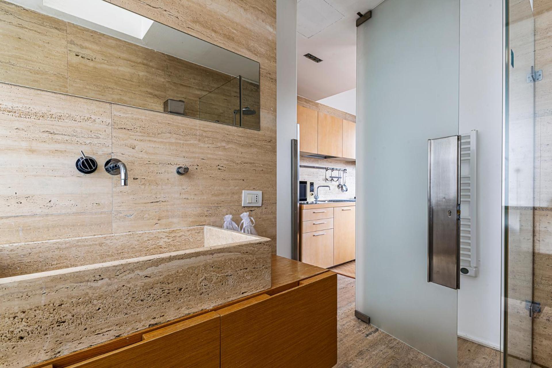 One Bedroom Apartment In Brera Милан Экстерьер фото